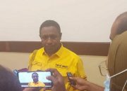 Ketum Golkar Berikan SK Rekomendasi Henry Andrew George Wairara  sebagai Ketua DPR Papua Barat Daya