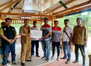 Pertamina Patra Niaga Regional JBB Salurkan Bantuan Kepada Masyarakat Terdampak Banjir Rob di Desa Sadari