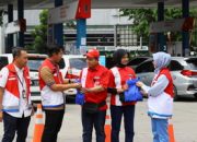 Pertamina Patra Niaga Sumbagut, Salurkan Bantuan kepada 400 Operator SPBU di Medan